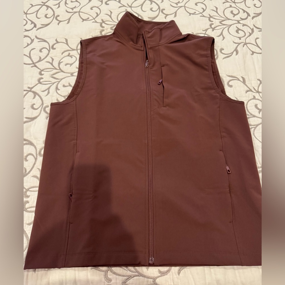 NWT. 32 Degrees Heat Men’s Tech Vest.